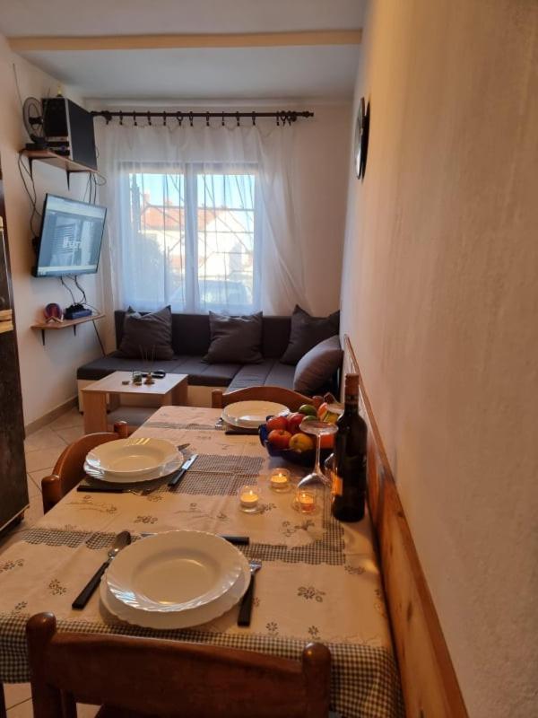 Apartmani Petra PUY Exterior foto