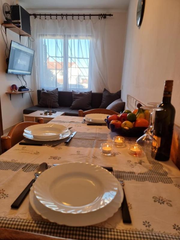 Apartmani Petra PUY Exterior foto