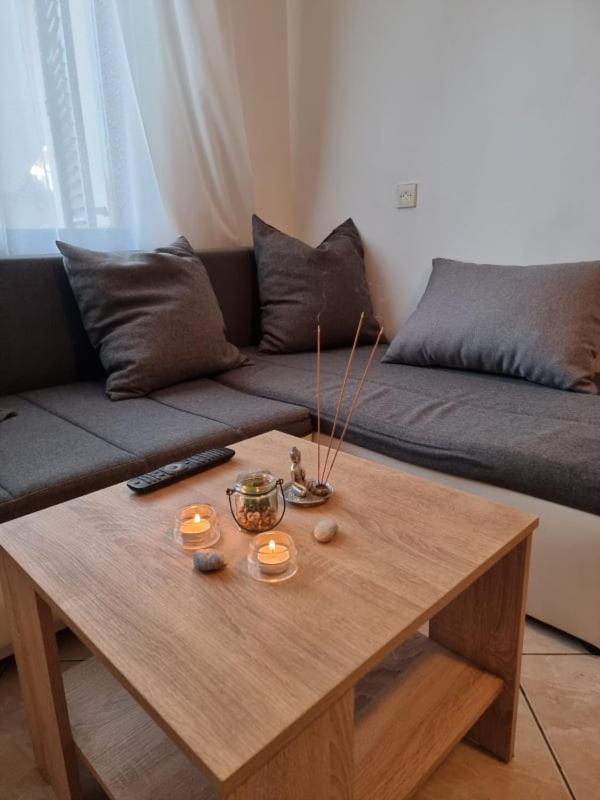 Apartmani Petra PUY Exterior foto